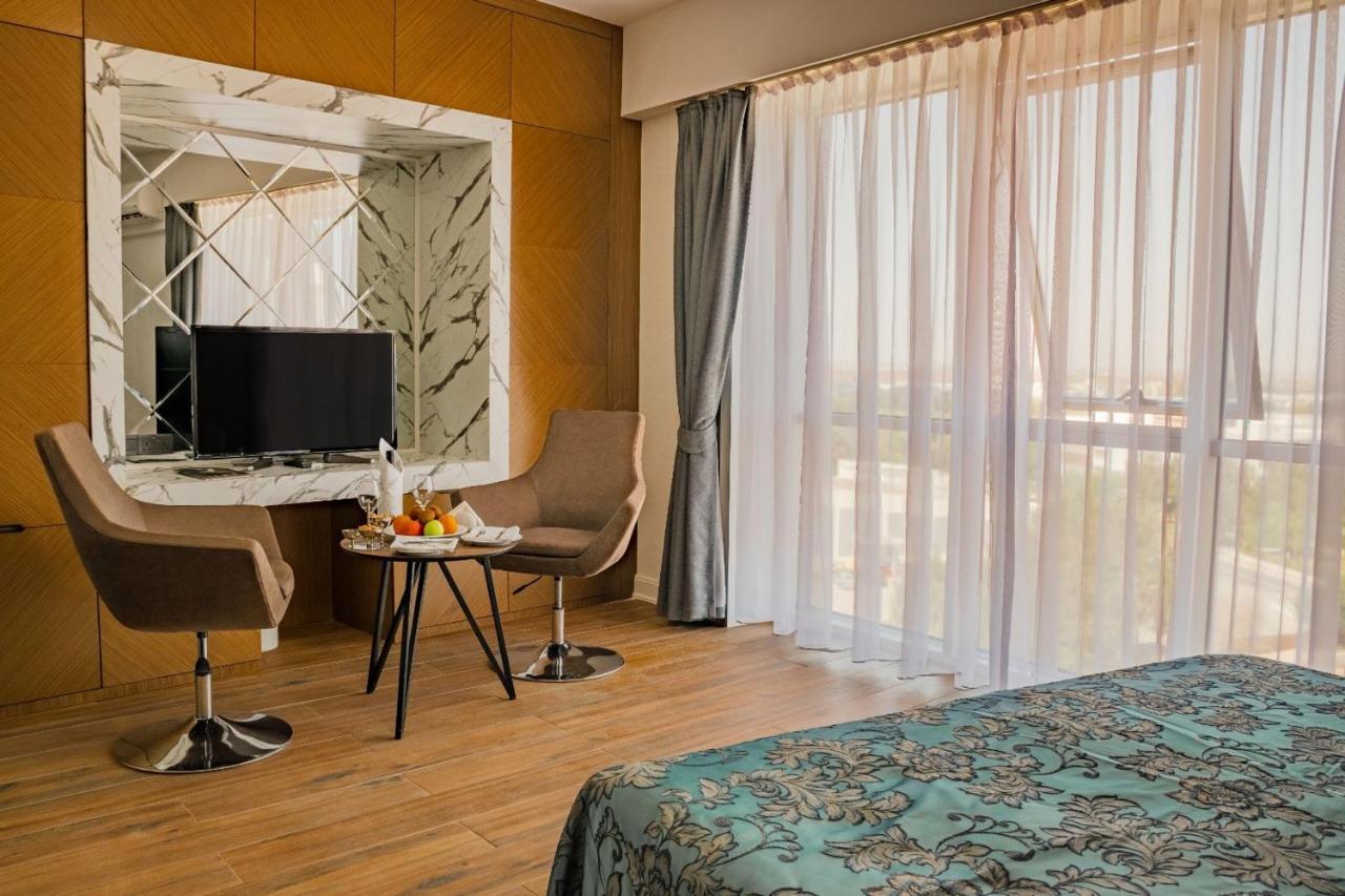 Novel Centre Point Hotel Famagusta  Zewnętrze zdjęcie
