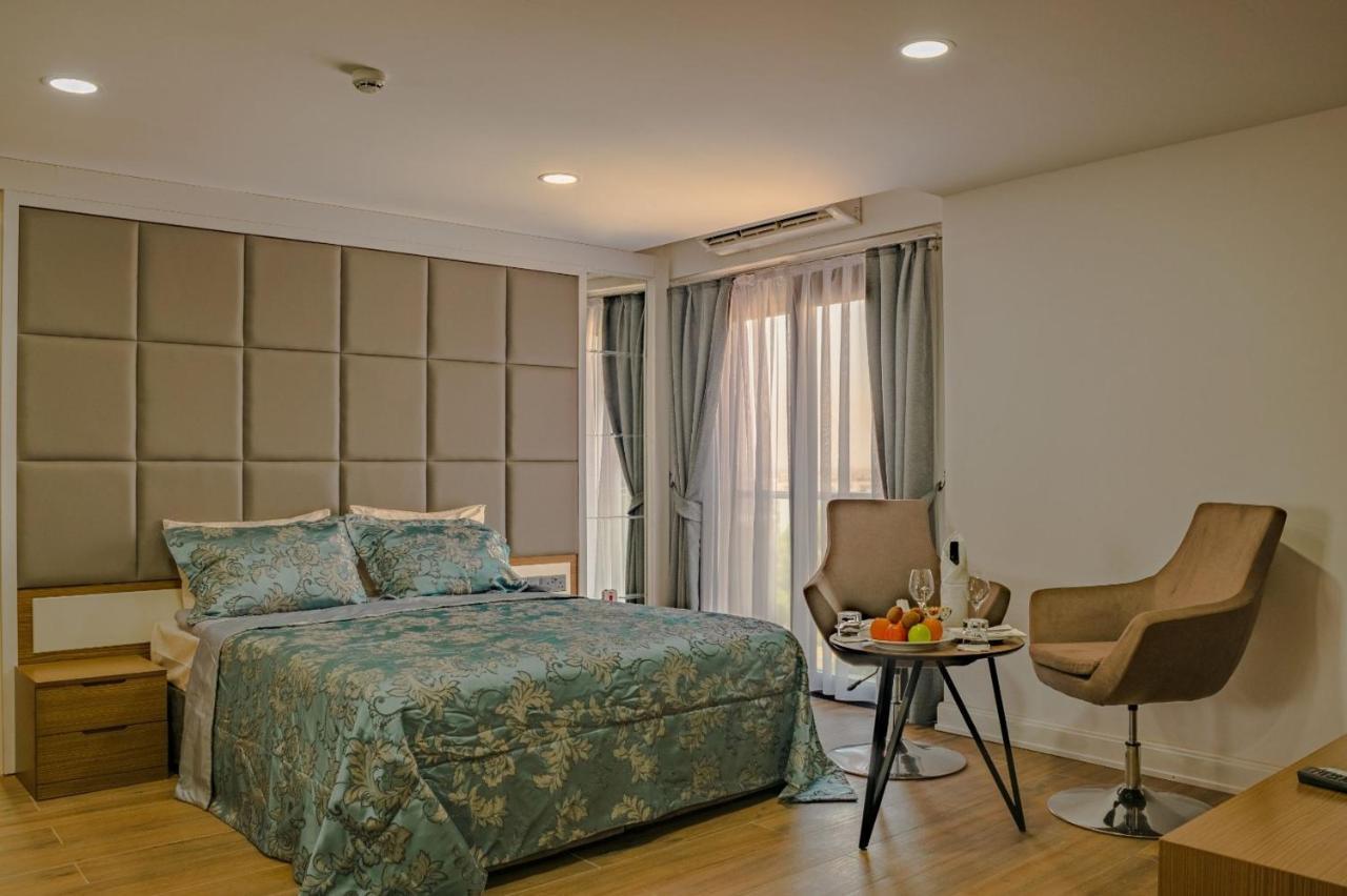 Novel Centre Point Hotel Famagusta  Zewnętrze zdjęcie