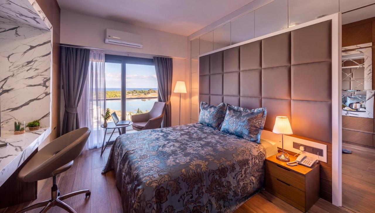 Novel Centre Point Hotel Famagusta  Zewnętrze zdjęcie