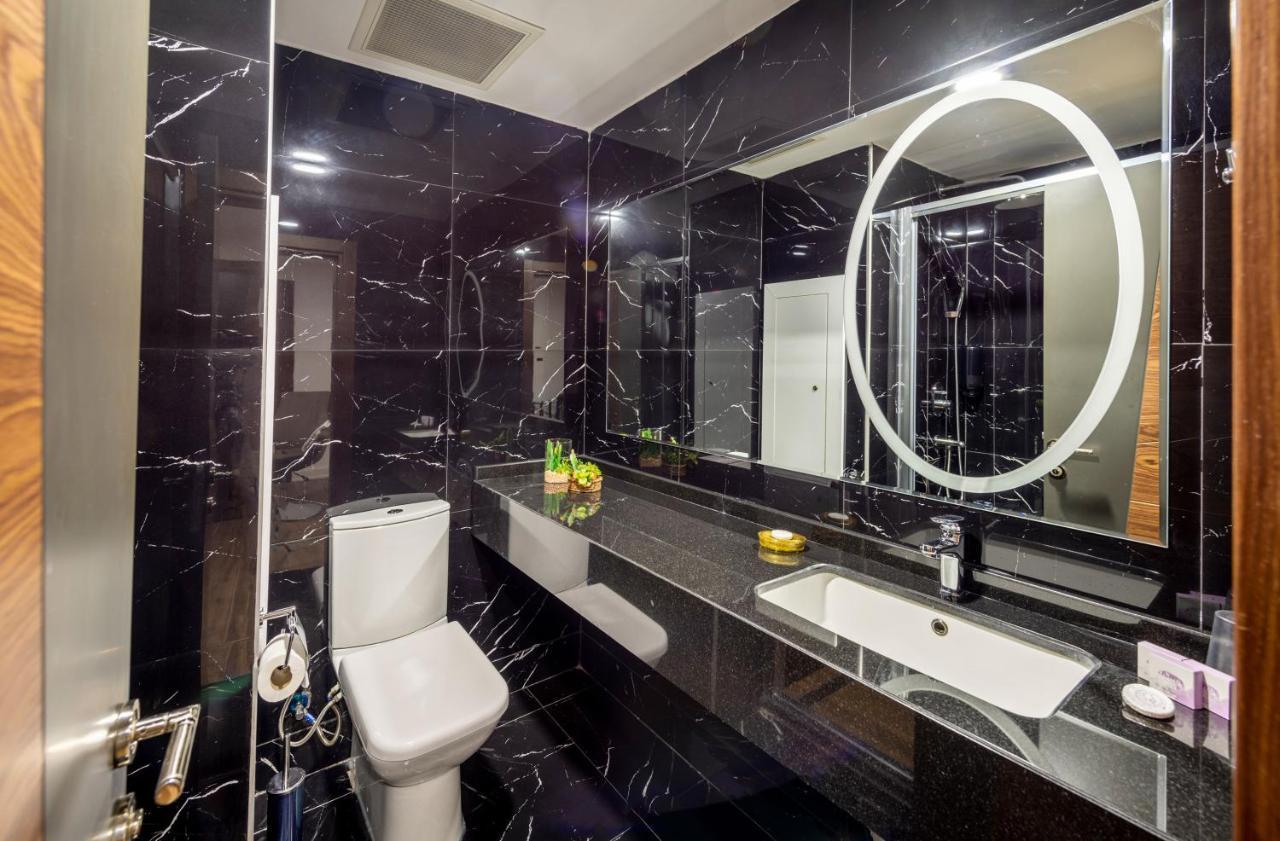 Novel Centre Point Hotel Famagusta  Zewnętrze zdjęcie