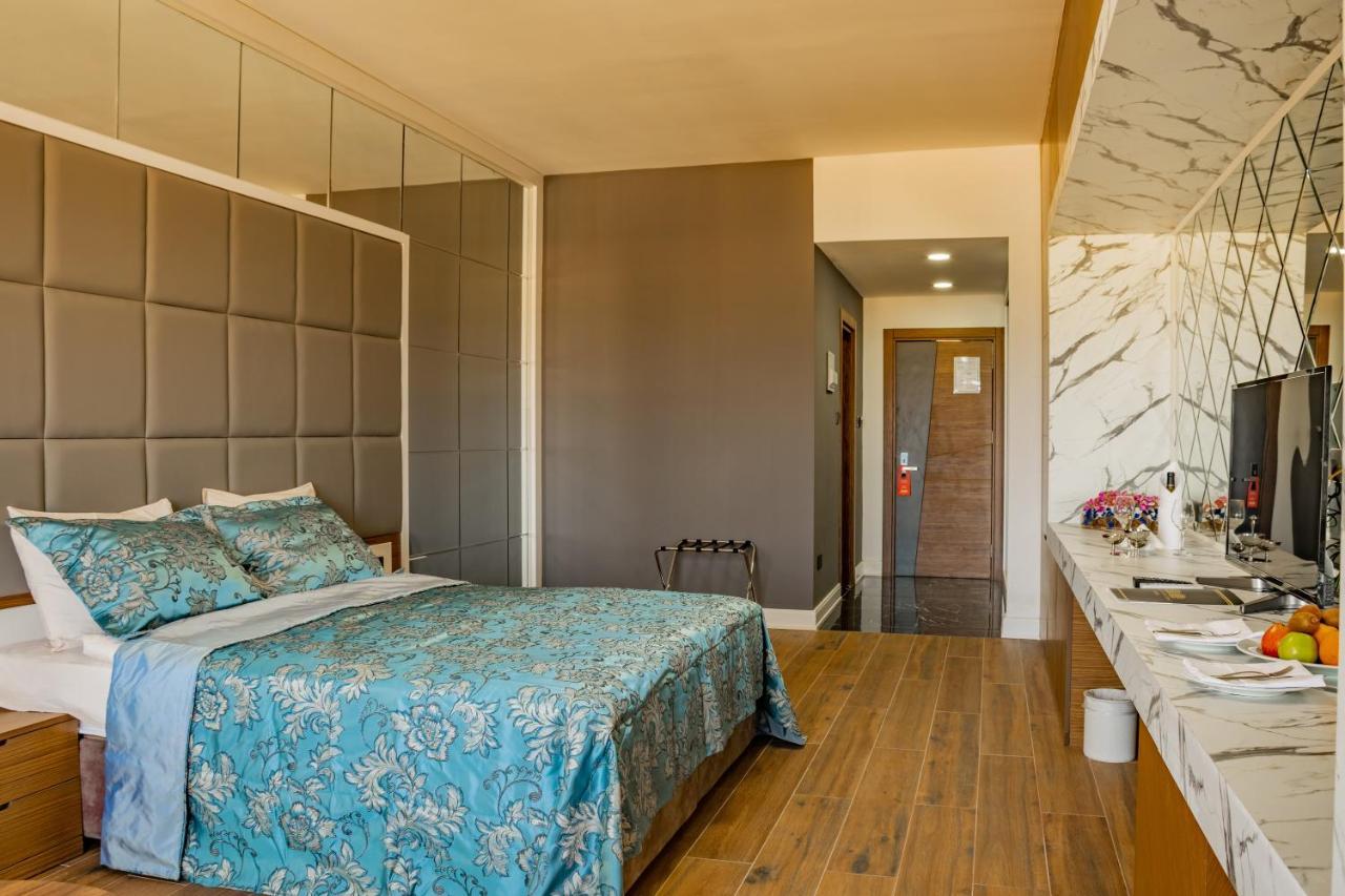 Novel Centre Point Hotel Famagusta  Zewnętrze zdjęcie